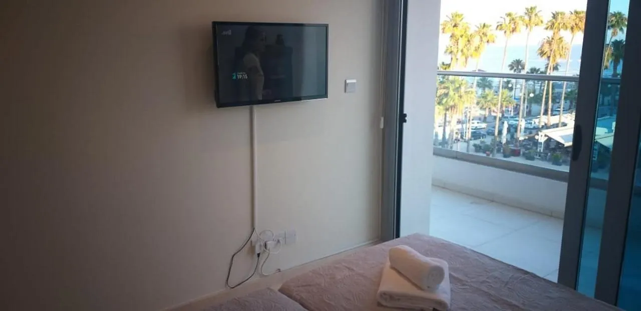 Horizon Luxury Suite At Finikoudes Beach 303 Ларнака 0*,  Кипр